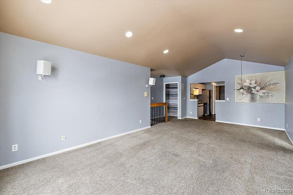 4443 BERKSHIRE Drive, Sterling Heights, MI 48314 — Photo 25