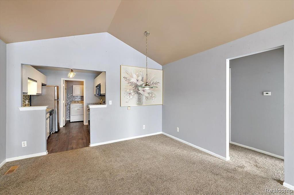 4443 BERKSHIRE Drive, Sterling Heights, MI 48314 — Photo 26