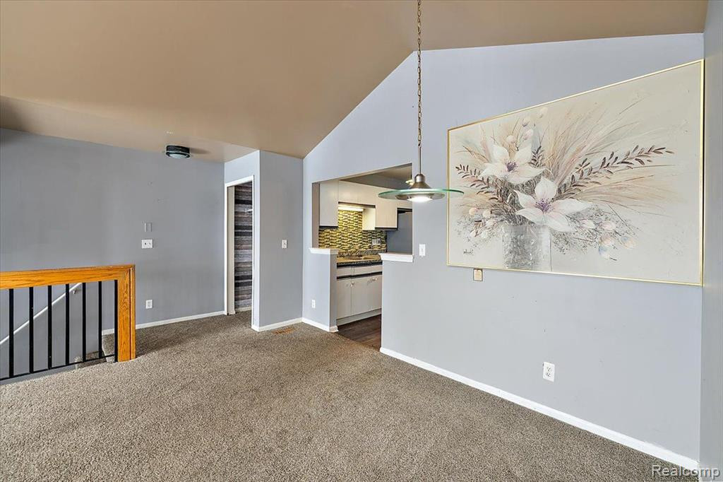 4443 BERKSHIRE Drive, Sterling Heights, MI 48314 — Photo 28