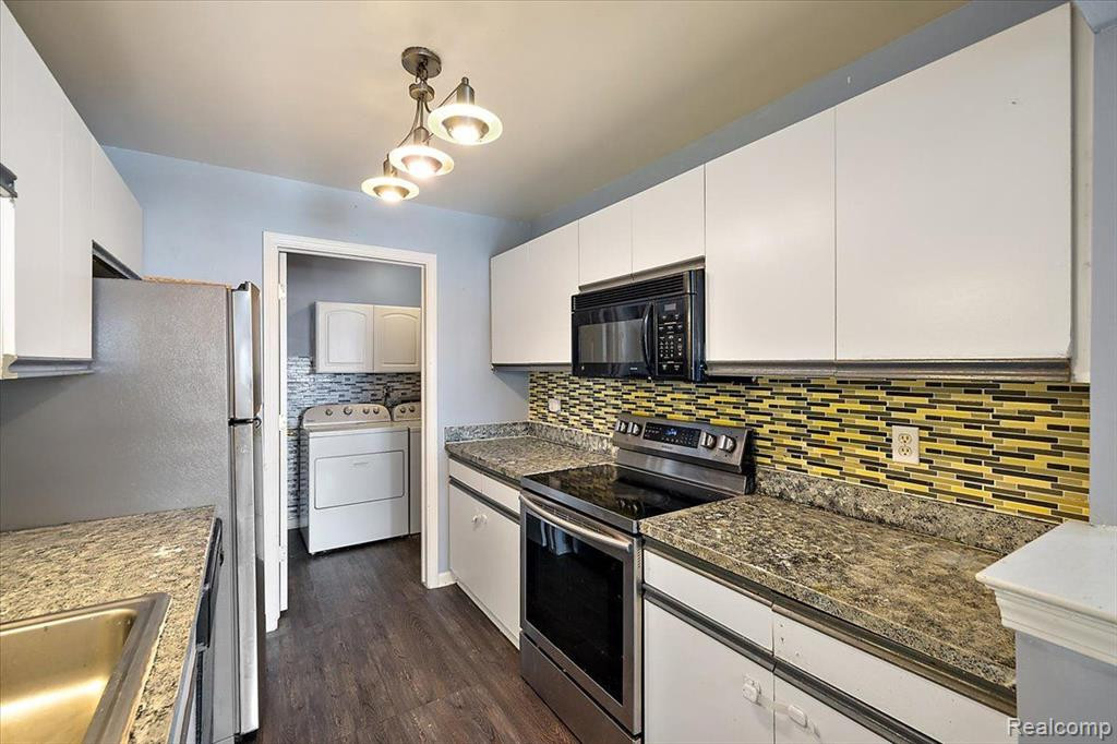 4443 BERKSHIRE Drive, Sterling Heights, MI 48314 — Photo 30