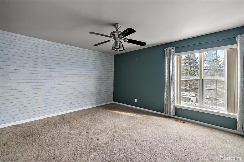 4443 BERKSHIRE Drive, Sterling Heights, MI 48314 — Photo 39