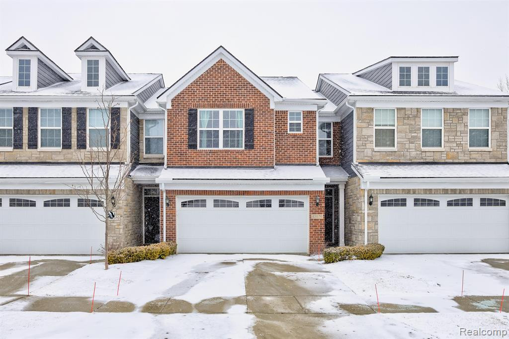 43576 Prospect Lane, 20, Novi, MI — front exterior