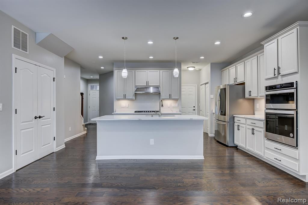 43576 Prospect Lane, 20, Novi, MI — Photo 5