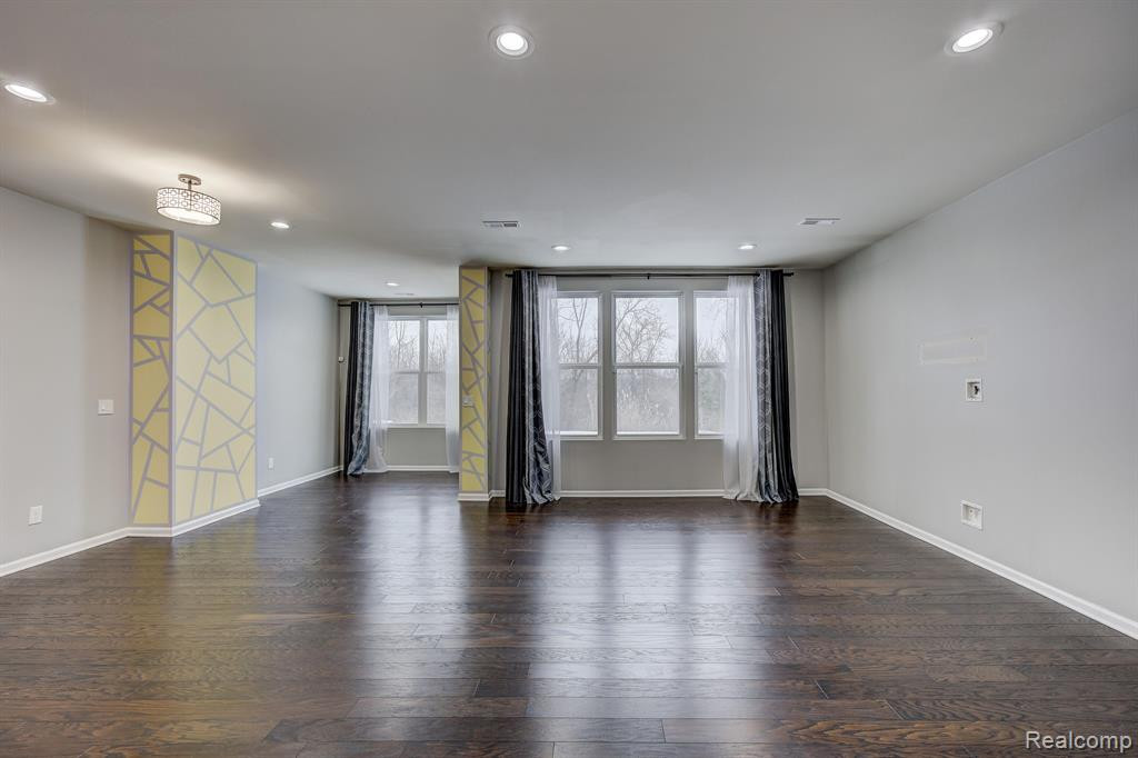 43576 Prospect Lane, 20, Novi, MI — Photo 12