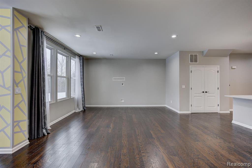 43576 Prospect Lane, 20, Novi, MI — Photo 14