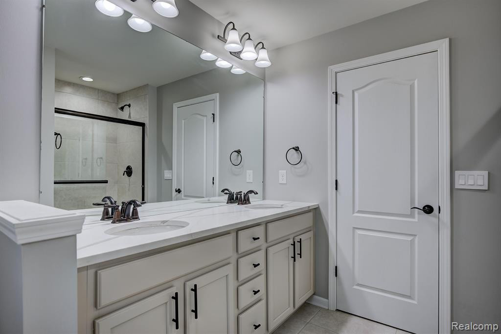 43576 Prospect Lane, 20, Novi, MI — Photo 35