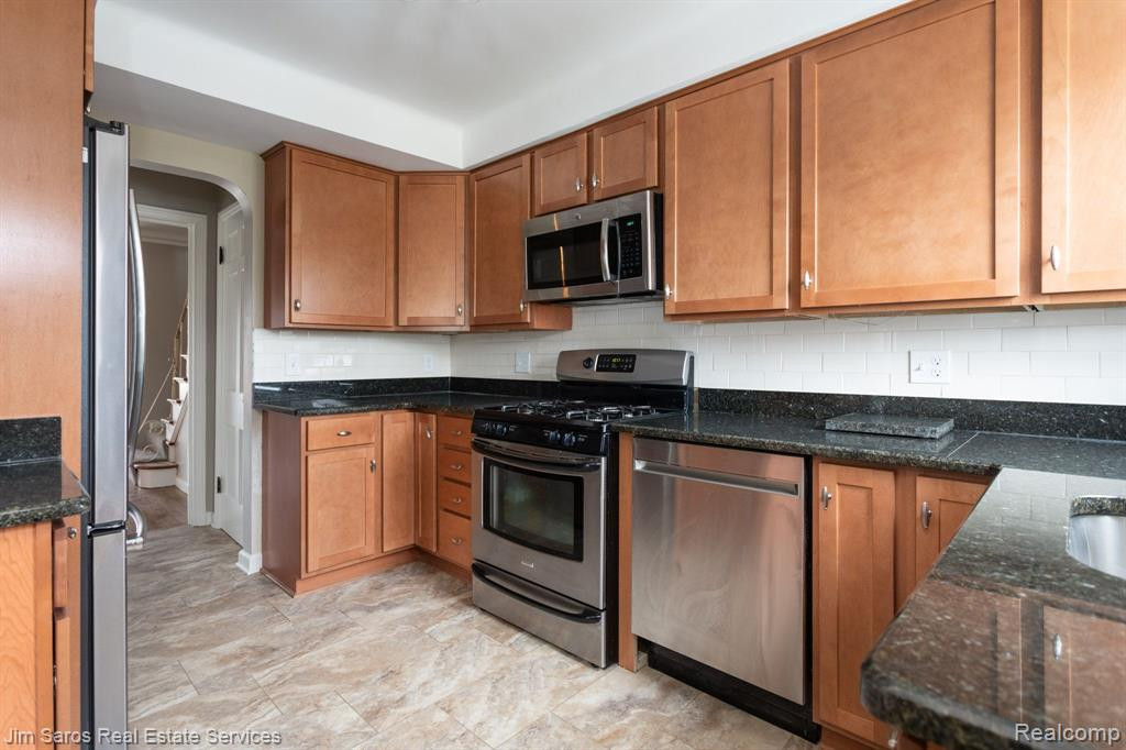 661 NEFF Road, Grosse Pointe, MI 48230 — Photo 4