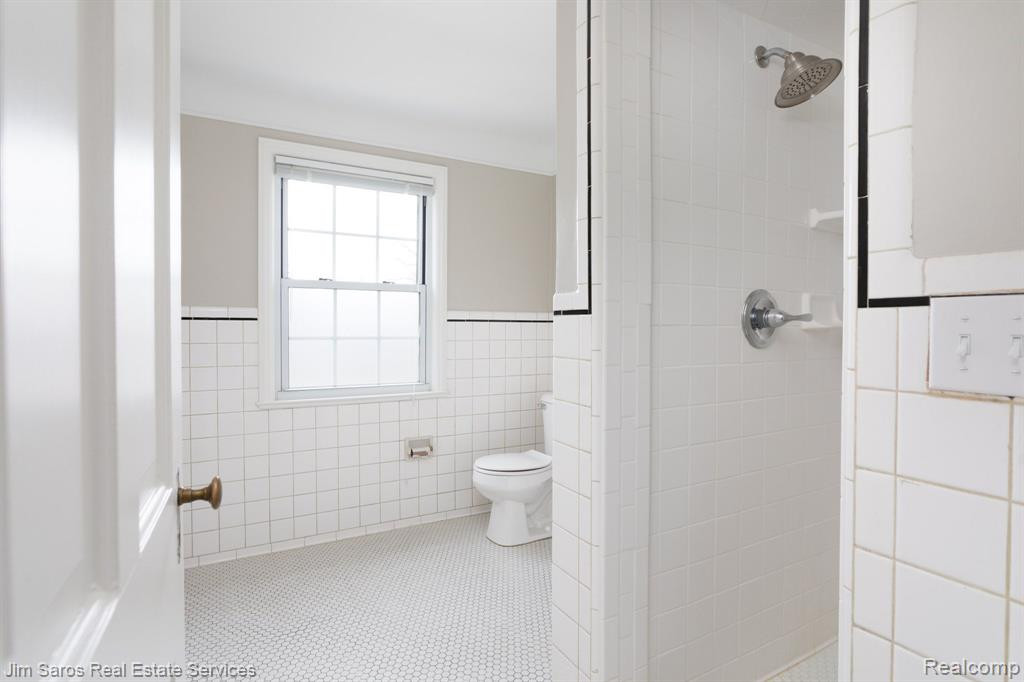 661 NEFF Road, Grosse Pointe, MI 48230 — Photo 7