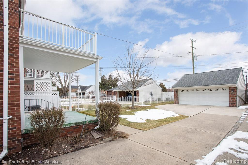 661 NEFF Road, Grosse Pointe, MI 48230 — Photo 9