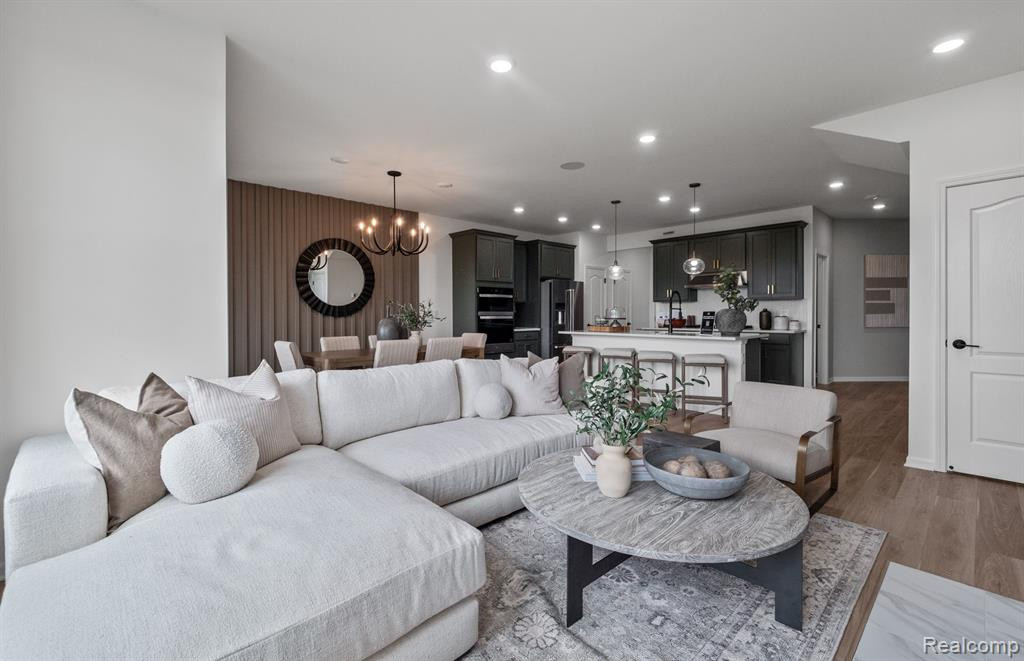 5539 E SPANIEL Drive, Ann Arbor, MI 48108 — Photo 5