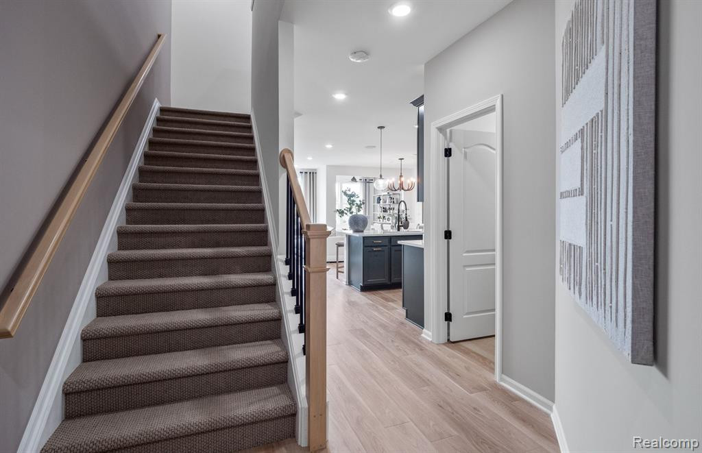 5539 E SPANIEL Drive, Ann Arbor, MI 48108 — Photo 15