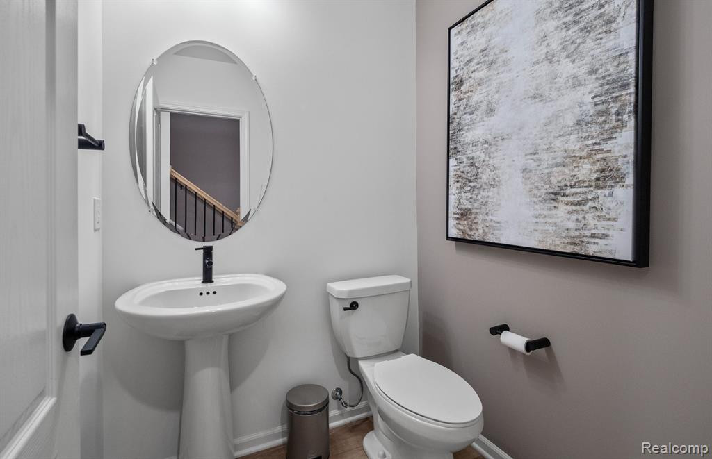 5539 E SPANIEL Drive, Ann Arbor, MI 48108 — Photo 23