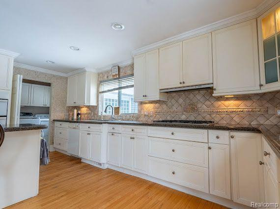 5123 CHESTERSHIRE Drive, West Bloomfield, MI — Photo 18