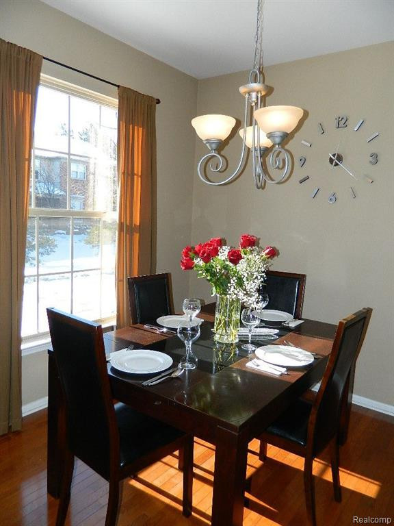 41131 N MAPLEWOOD Drive, Canton, MI 48187 — Photo 3