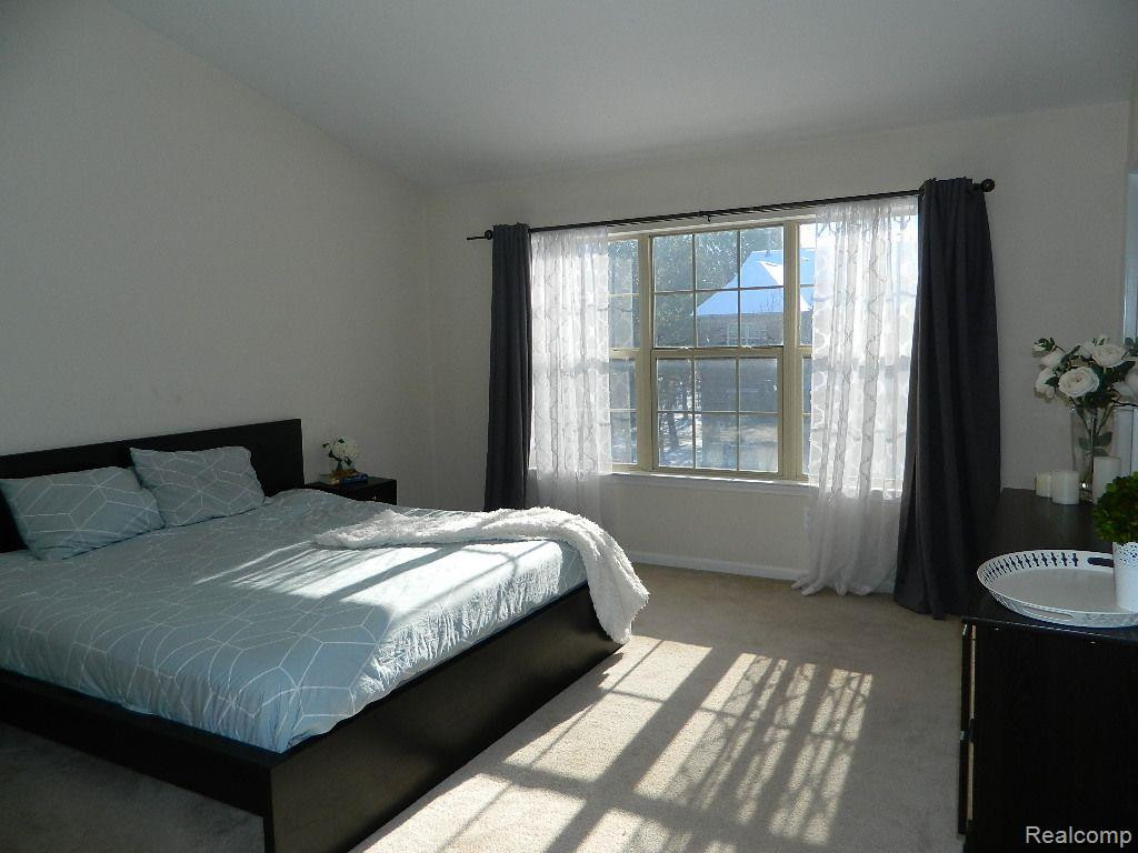 41131 N MAPLEWOOD Drive, Canton, MI 48187 — Photo 11