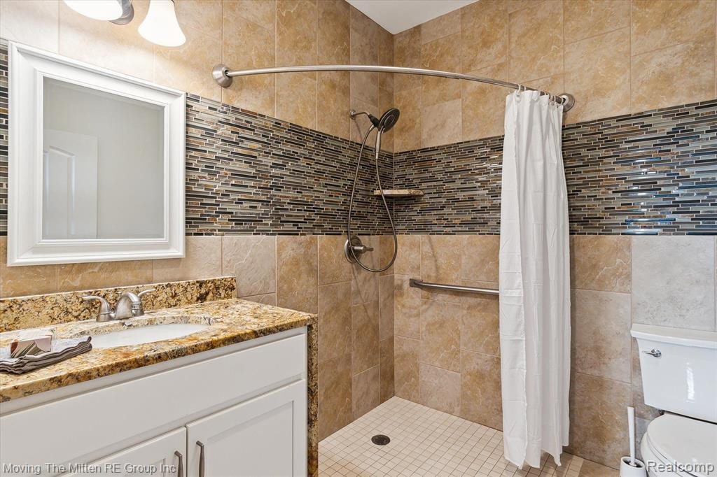 48035 WILLIS Road, Belleville, MI 48111 — Photo 29