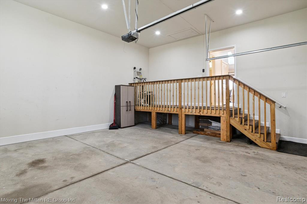 48035 WILLIS Road, Belleville, MI 48111 — Photo 34