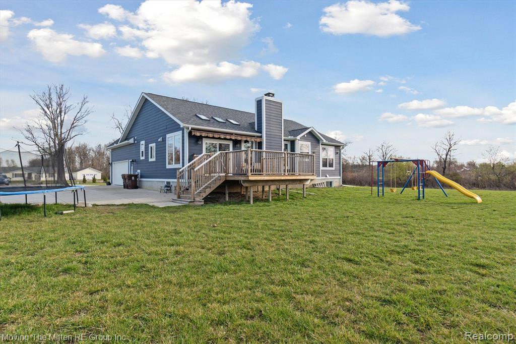 48035 WILLIS Road, Belleville, MI 48111 — Photo 36