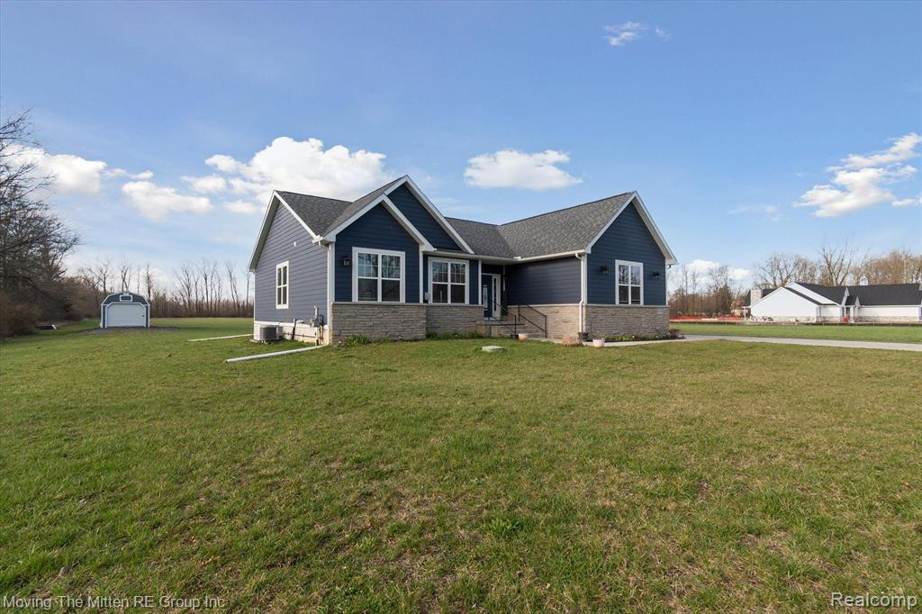 48035 WILLIS Road, Belleville, MI 48111 — Photo 42