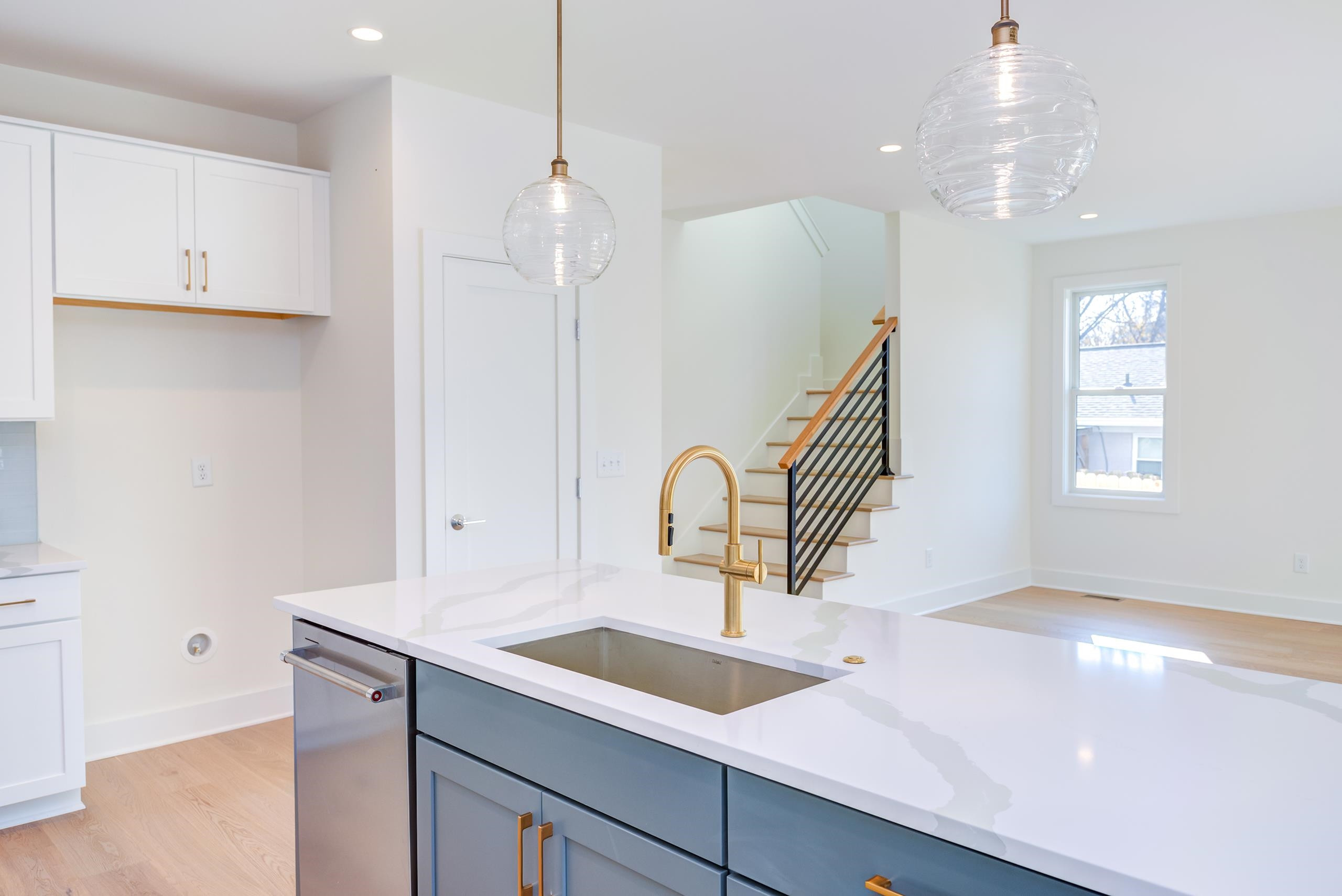 206C Laurel Avenue photo 5