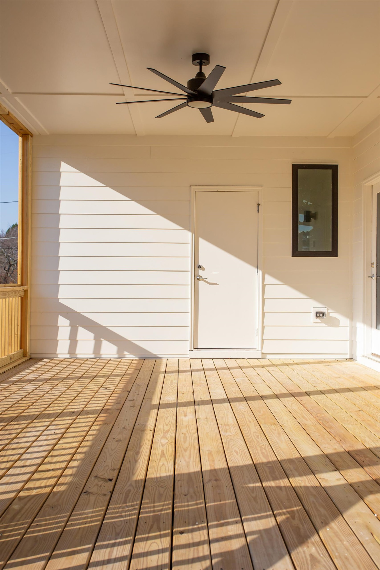 206C Laurel Avenue photo 9