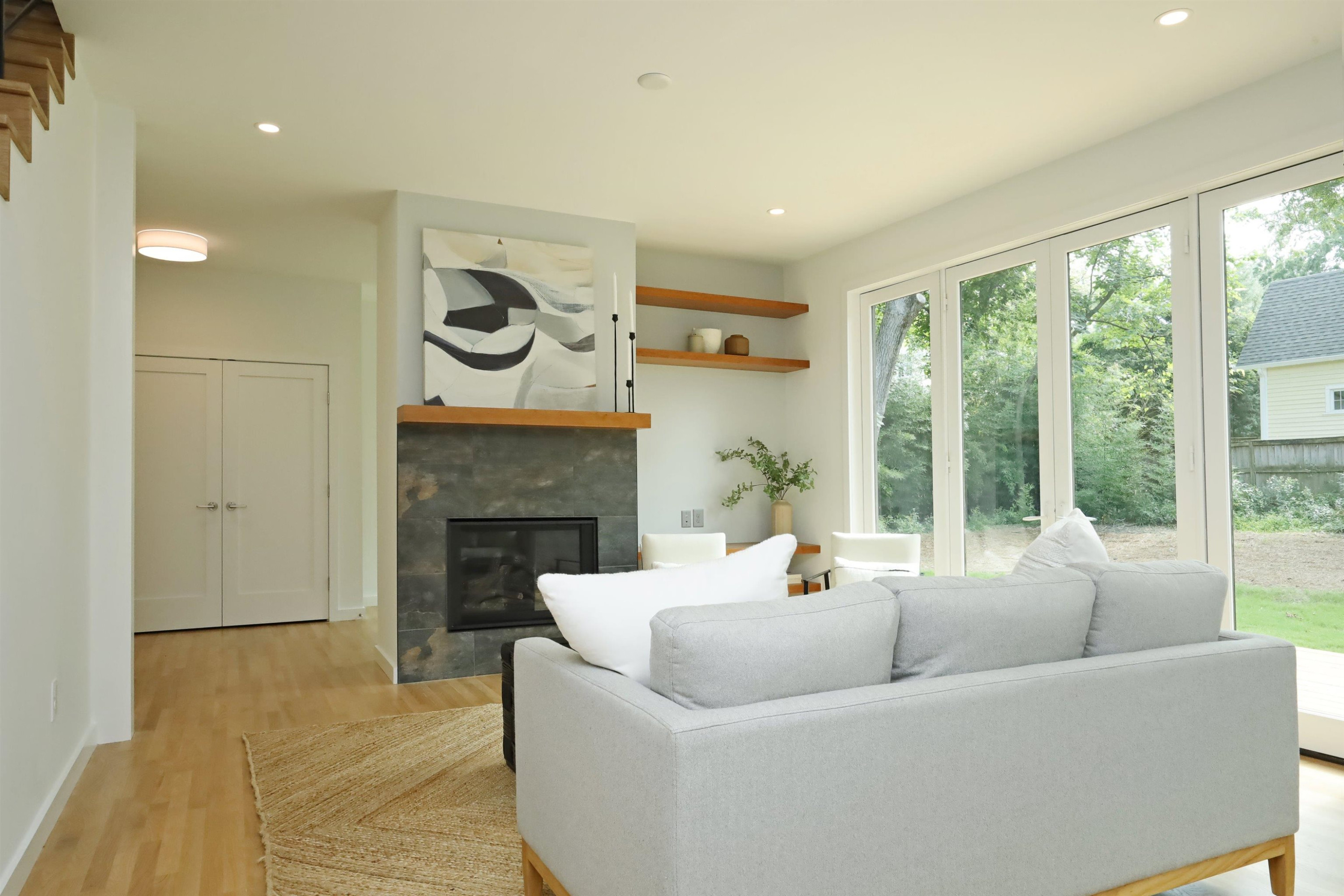 104 Isaac Lane photo 8