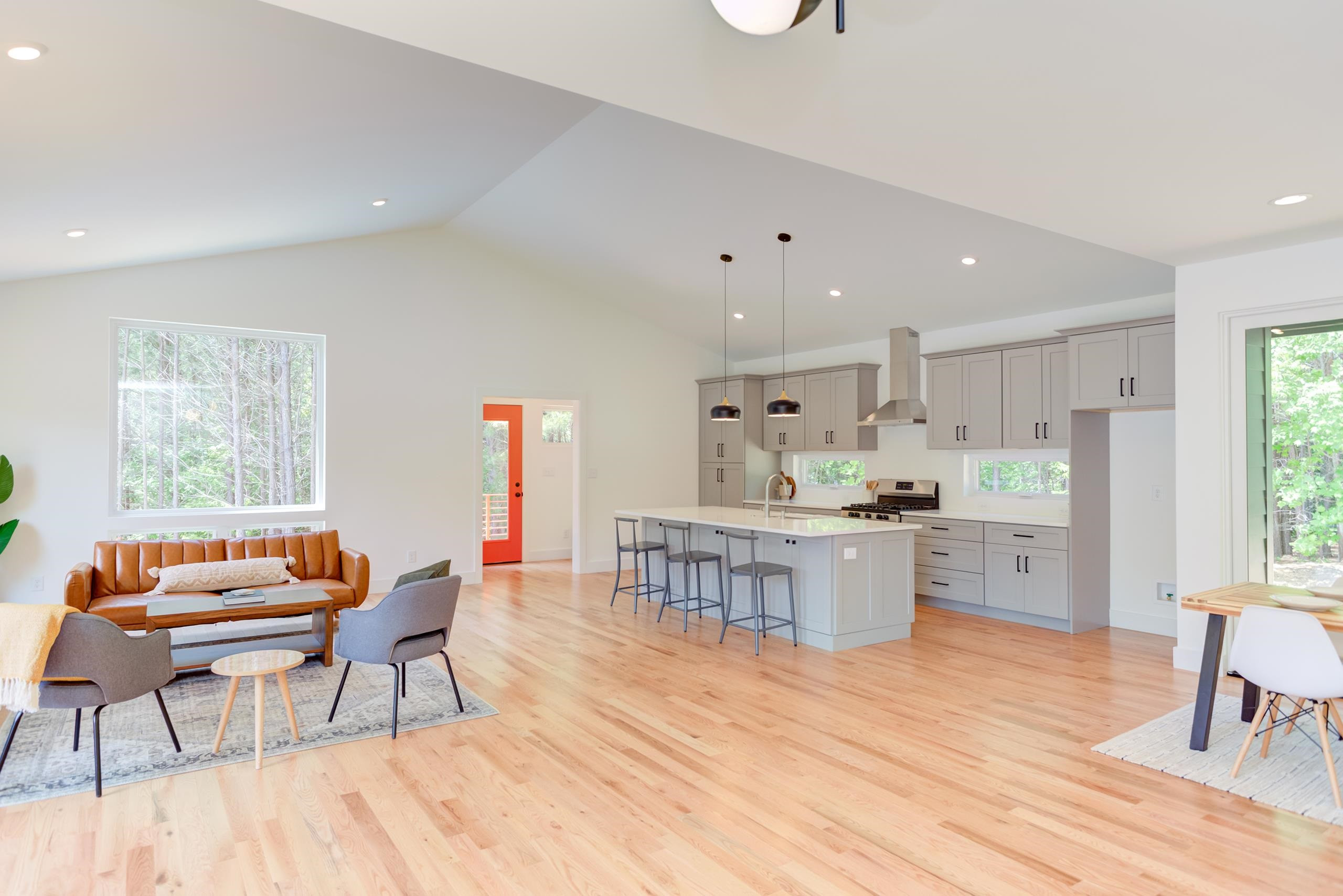 170 Daphine Drive photo 4