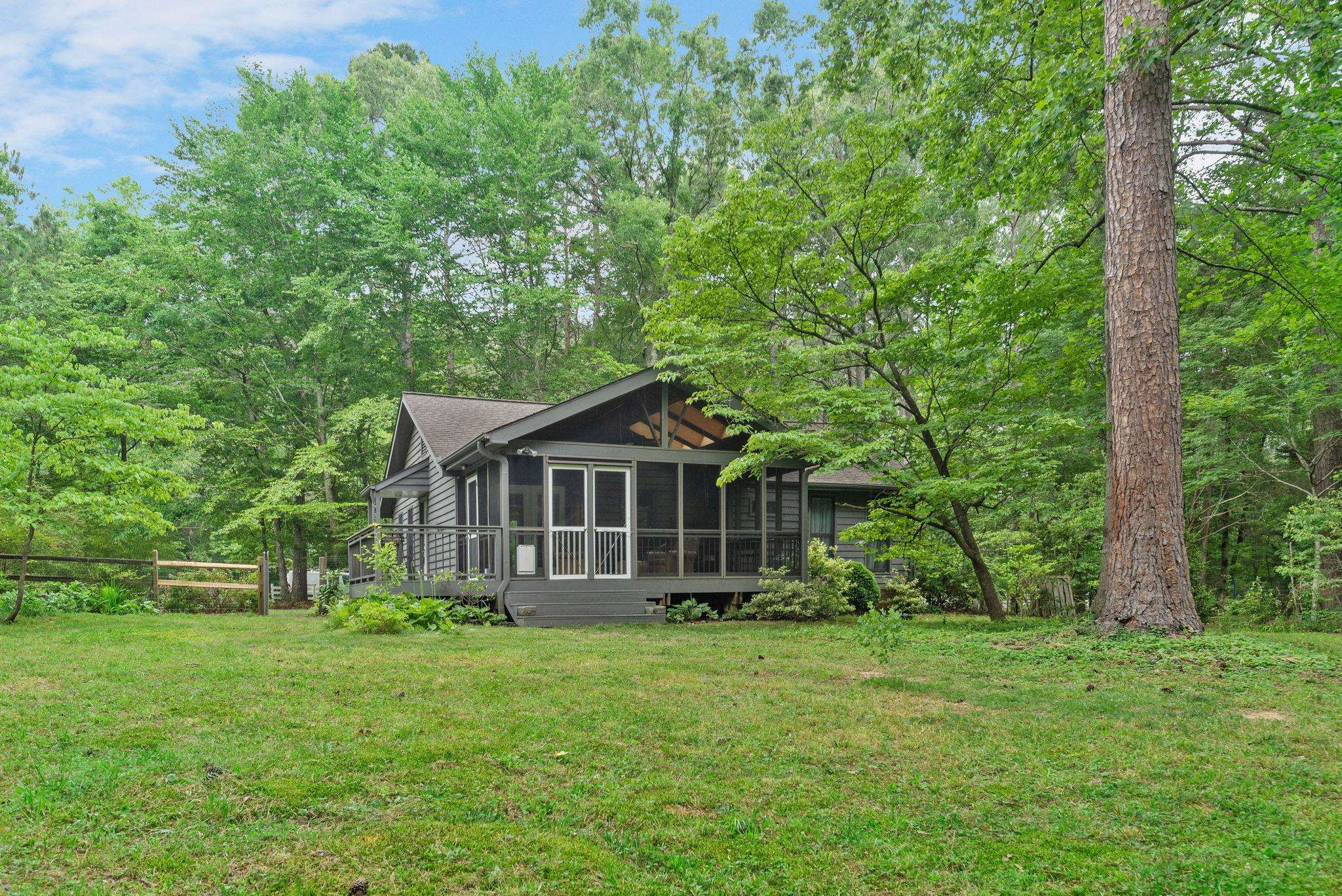 9022 Dodsons Crossroads photo 26