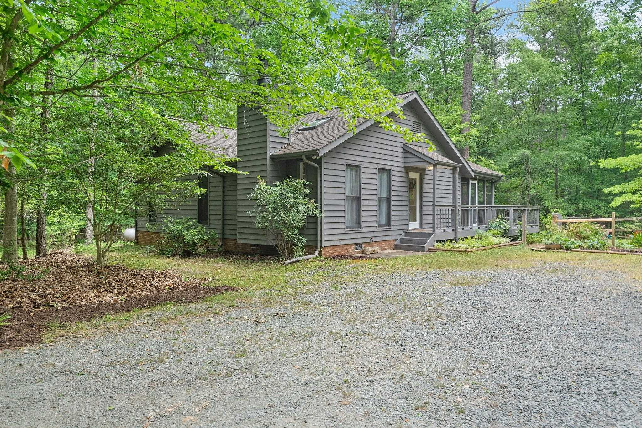 9022 Dodsons Crossroads photo 35