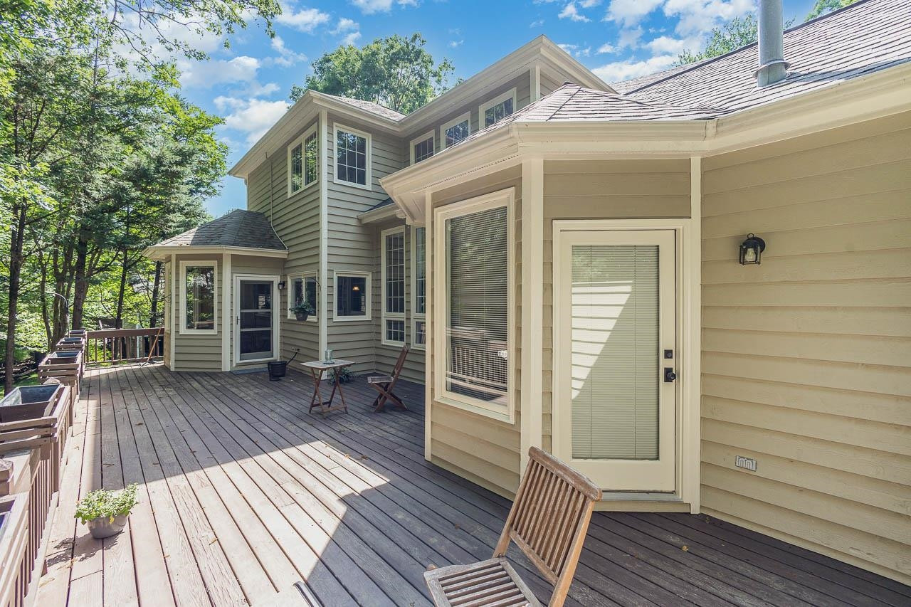 105 Muir Lane photo 4