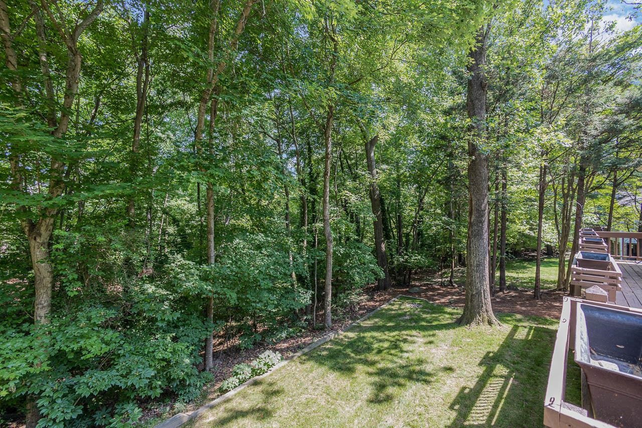 105 Muir Lane photo 5