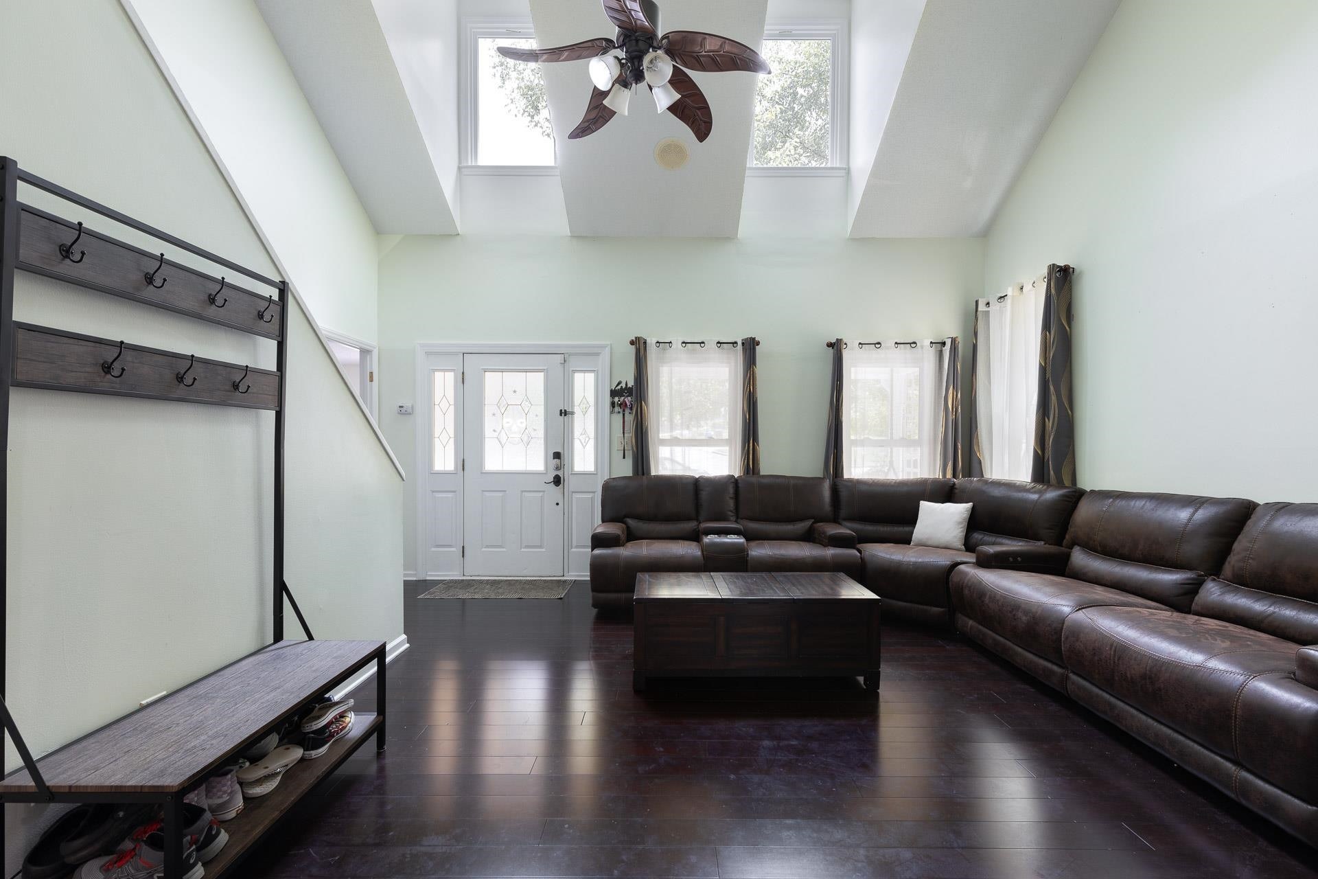 5006 Greenview Drive photo 4