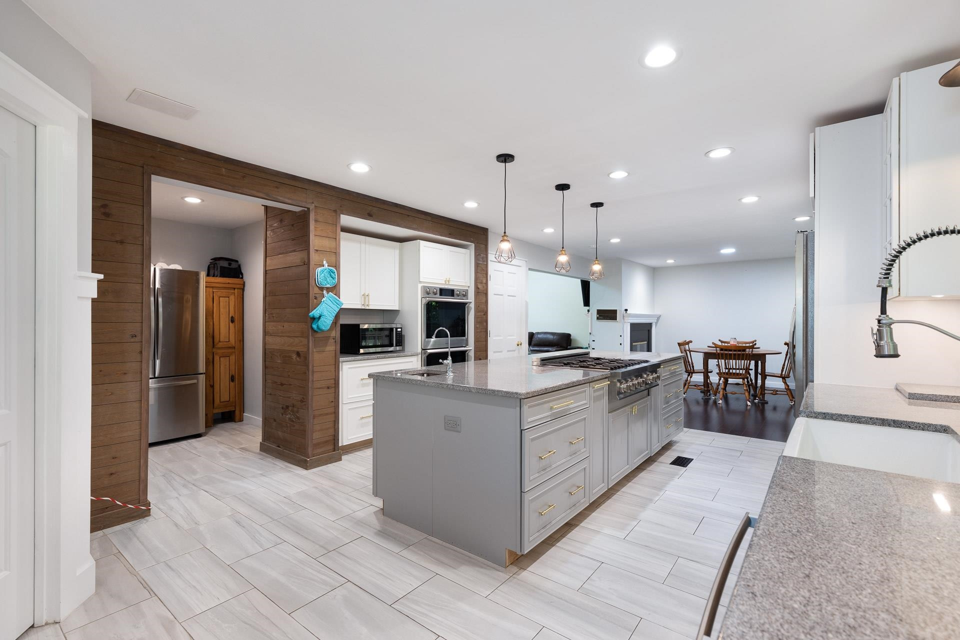 5006 Greenview Drive photo 7