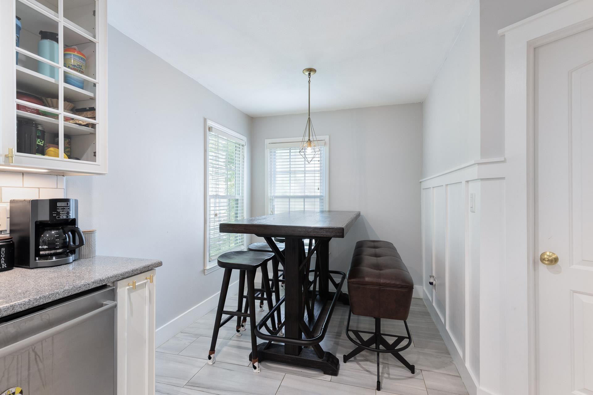 5006 Greenview Drive photo 8