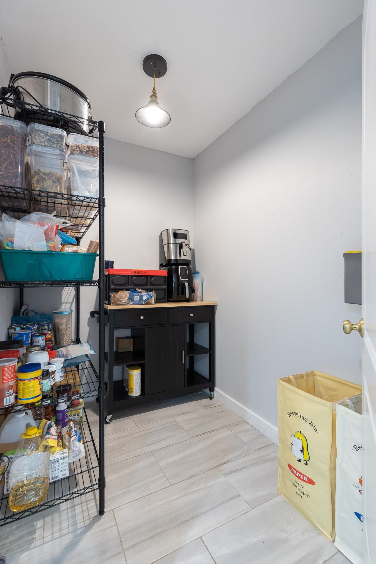 5006 Greenview Drive photo 9