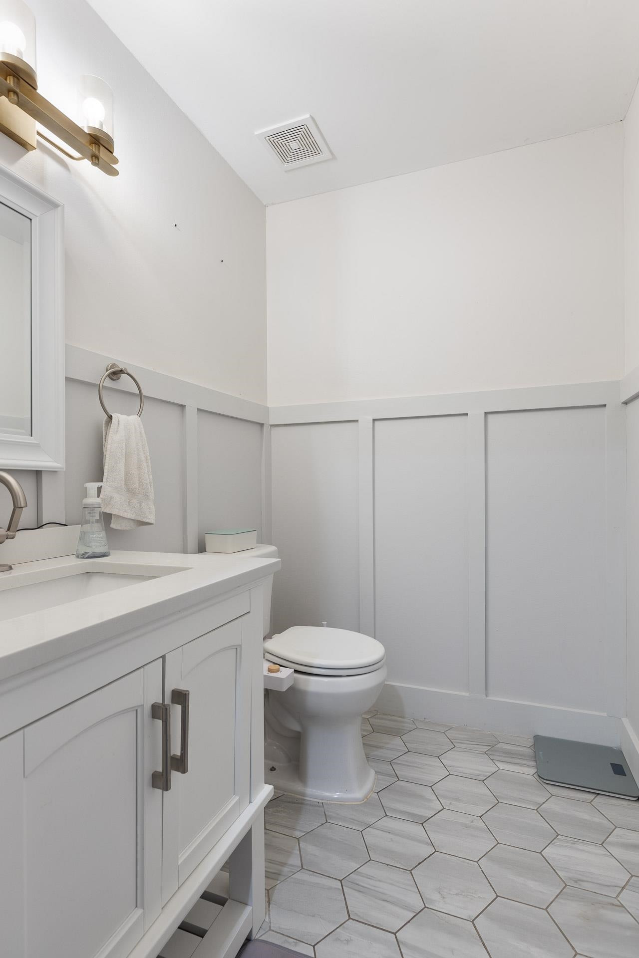 5006 Greenview Drive photo 11