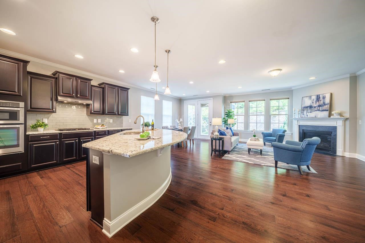 152 Victorian Oaks Drive photo 3