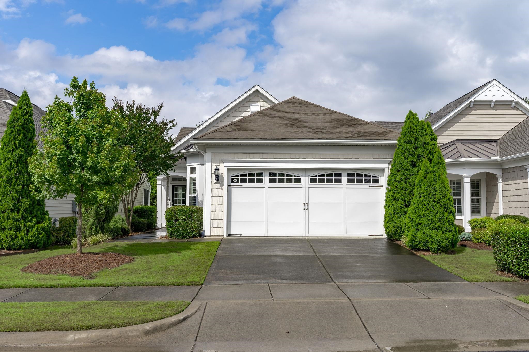 515 Tomkins Loop