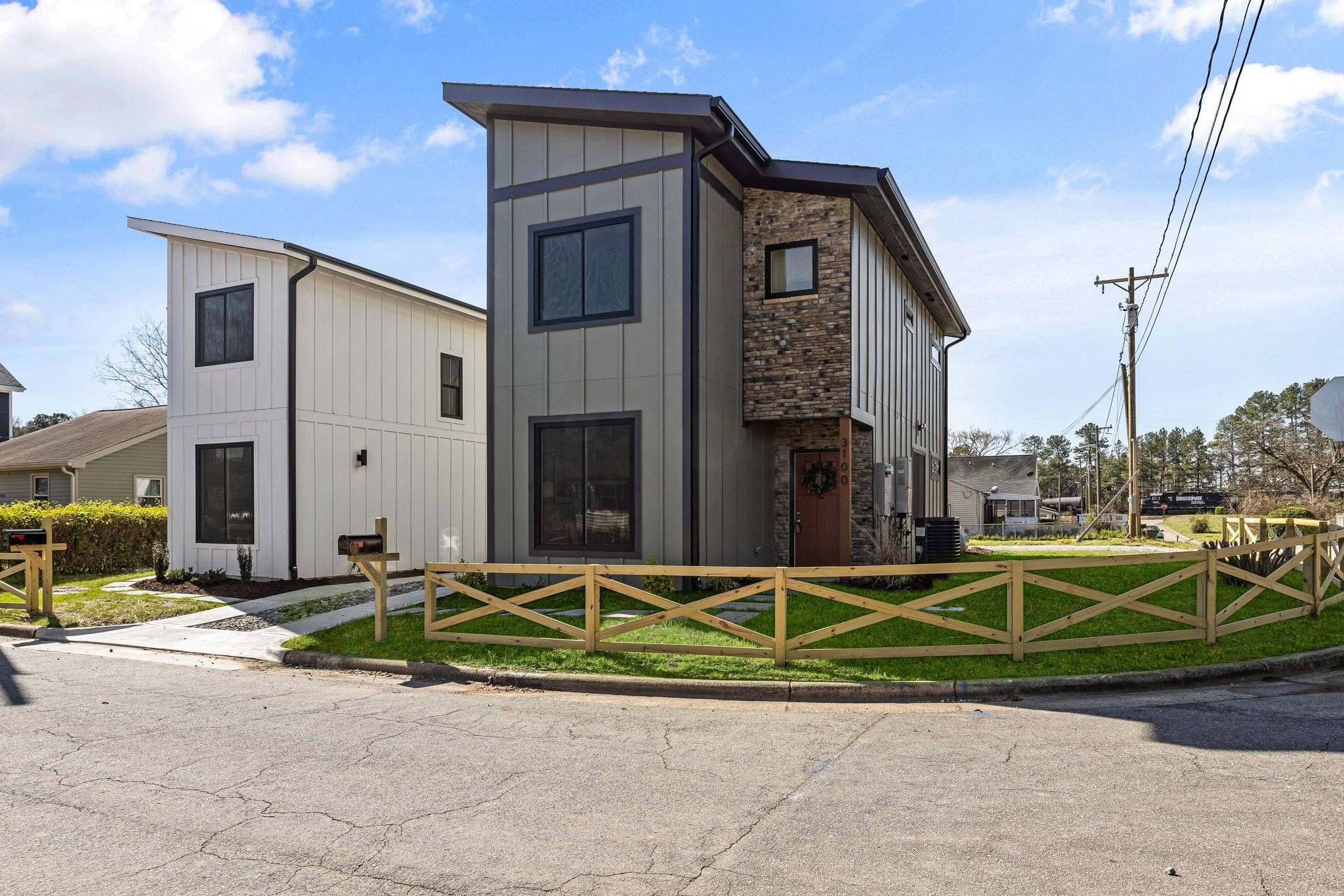 3100 Bryant Street photo 1