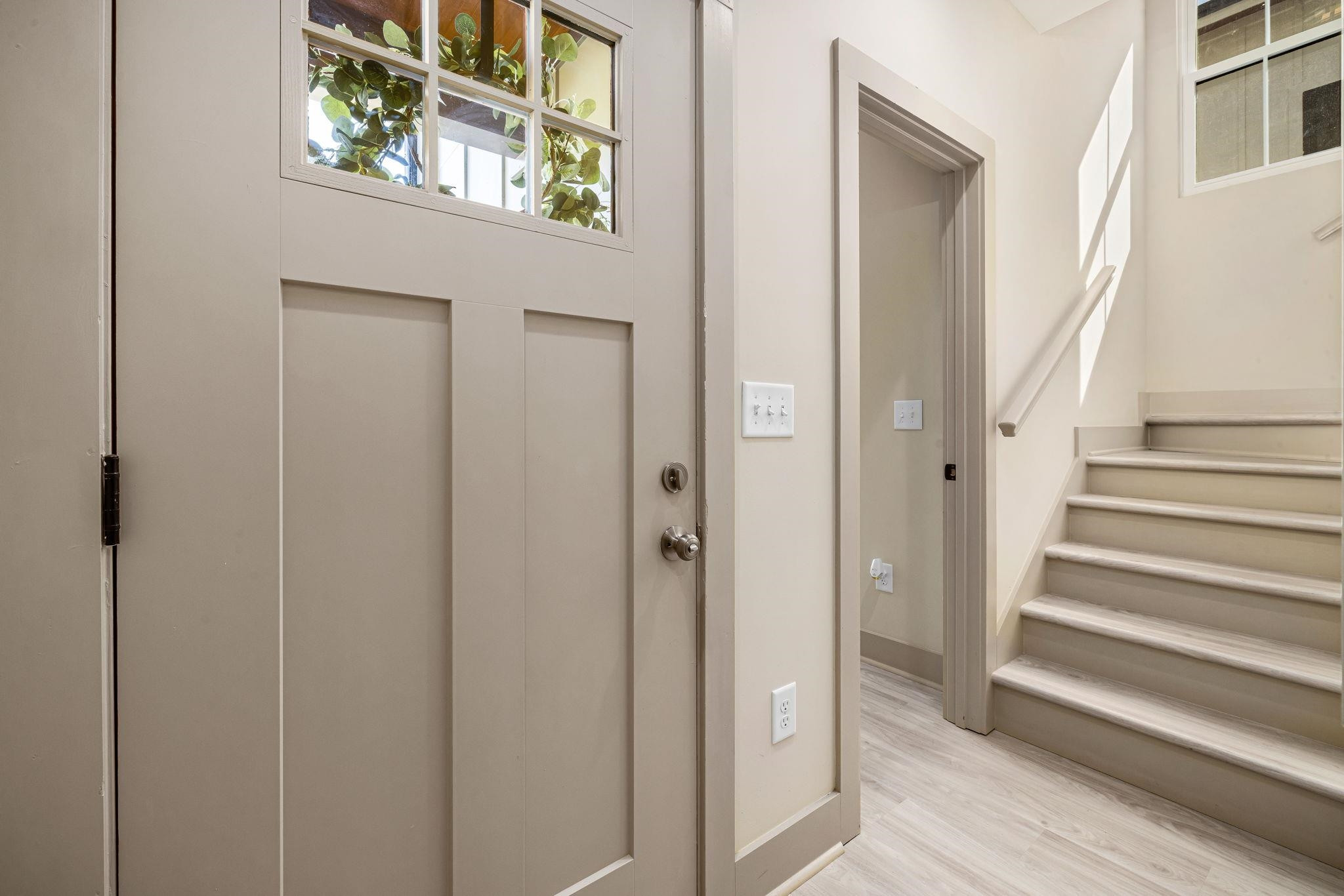 3100 Bryant Street photo 2