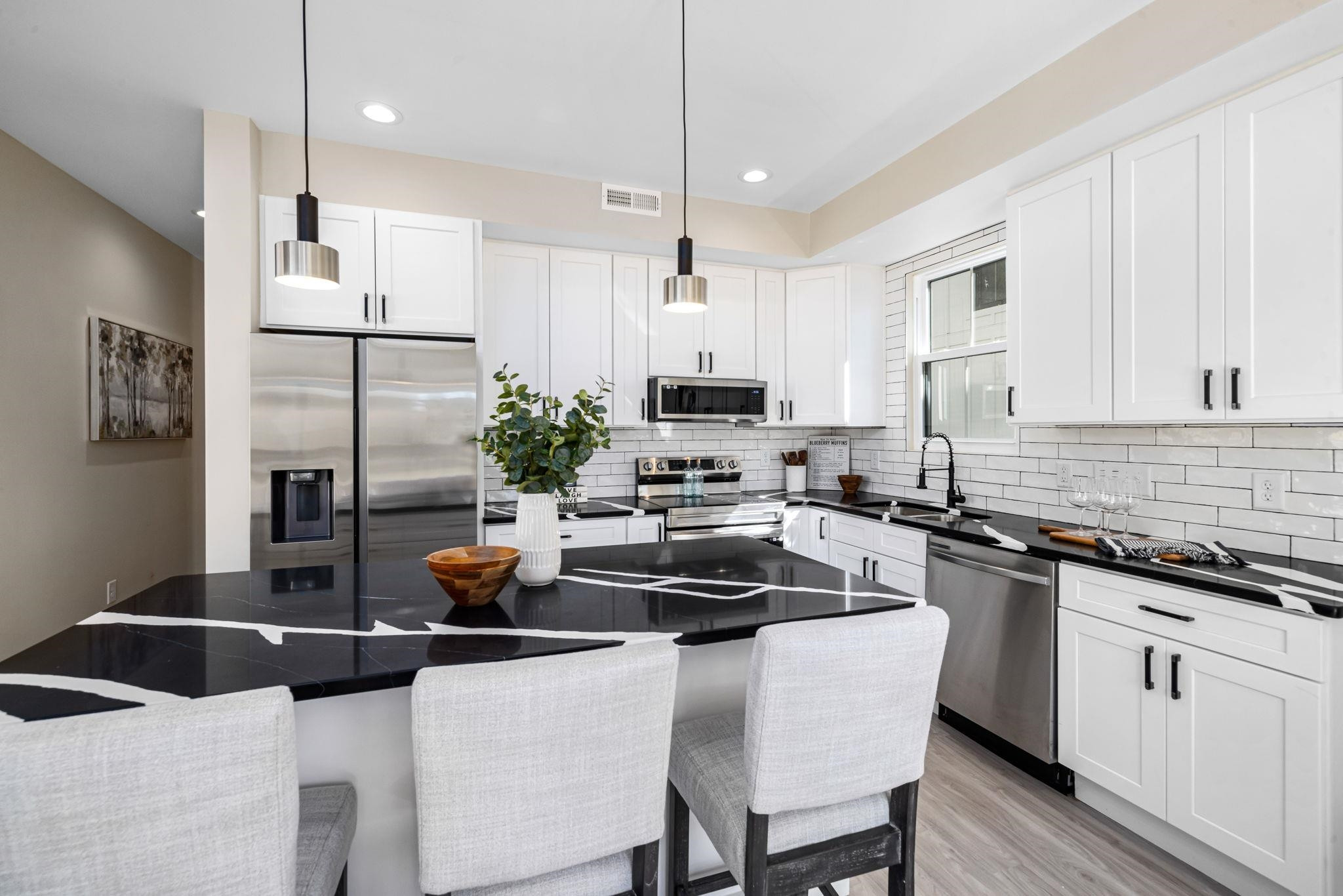 3100 Bryant Street photo 4