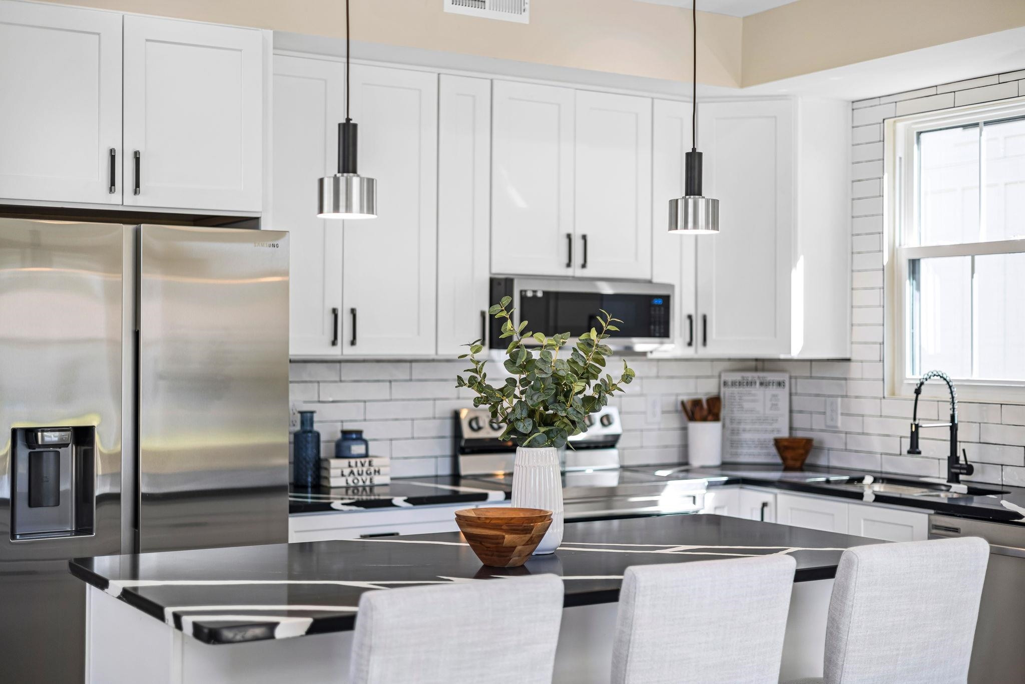 3100 Bryant Street photo 6