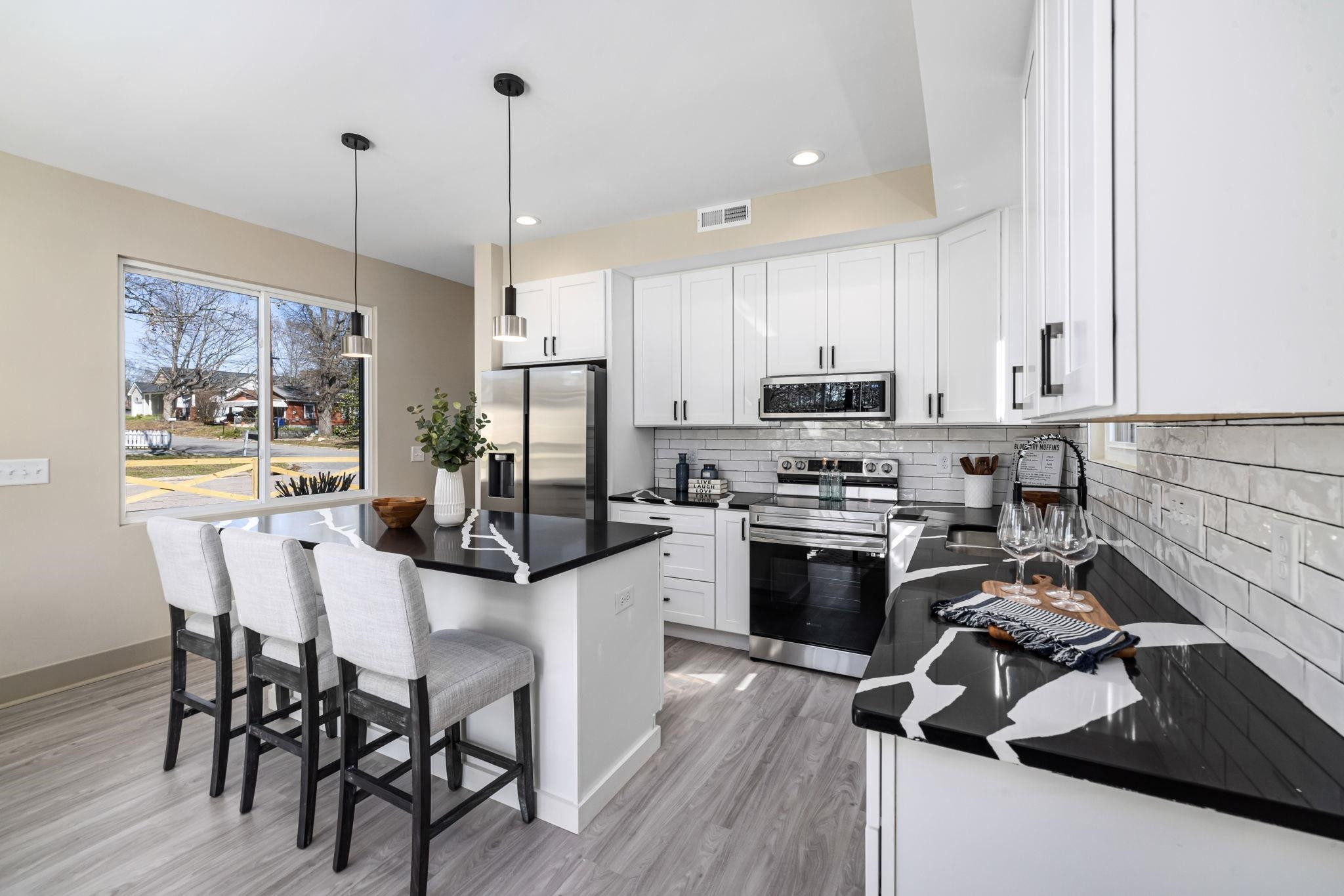 3100 Bryant Street photo 9