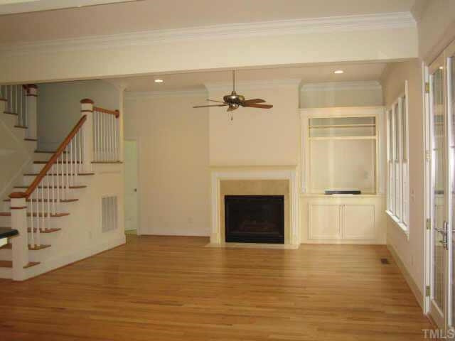 200 Colfax Drive photo 2