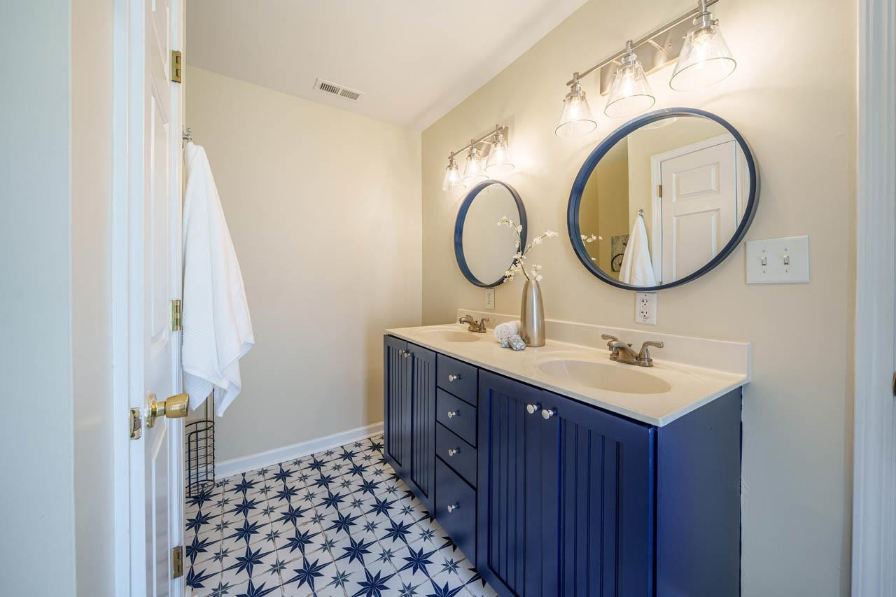 1012 Onslow Street photo 15