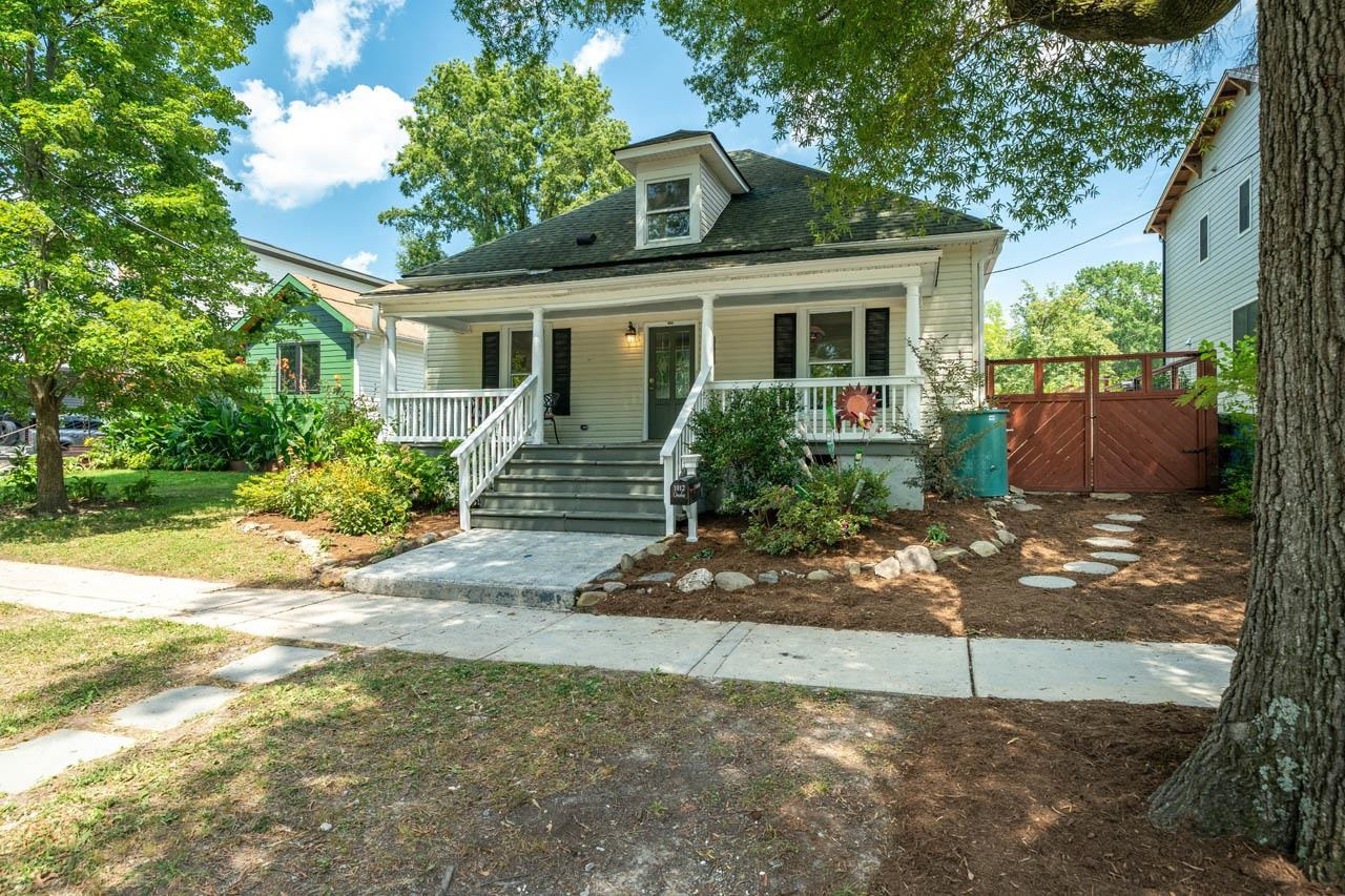 1012 Onslow Street photo 27