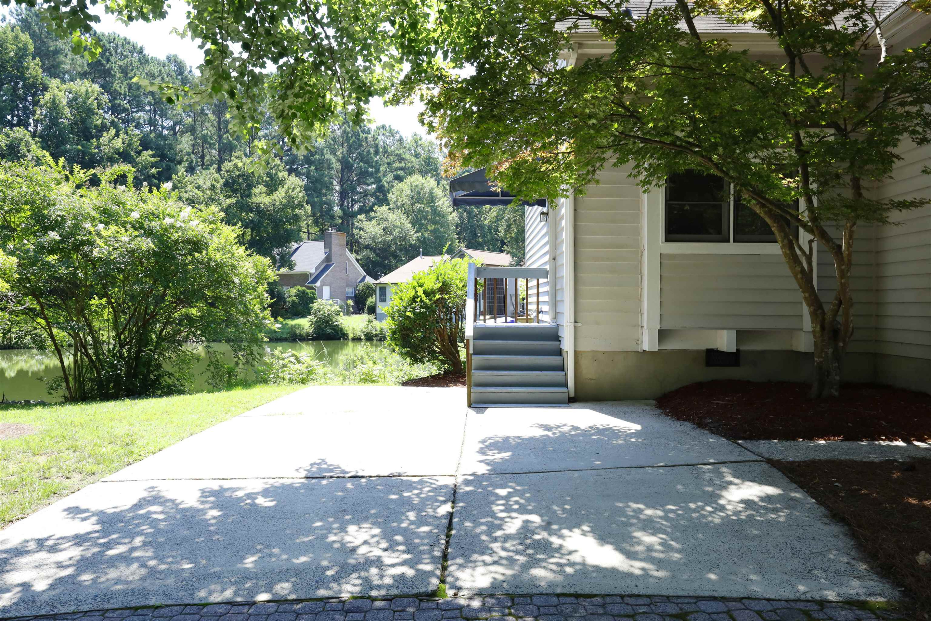 130 Weatherhill Pointe photo 2