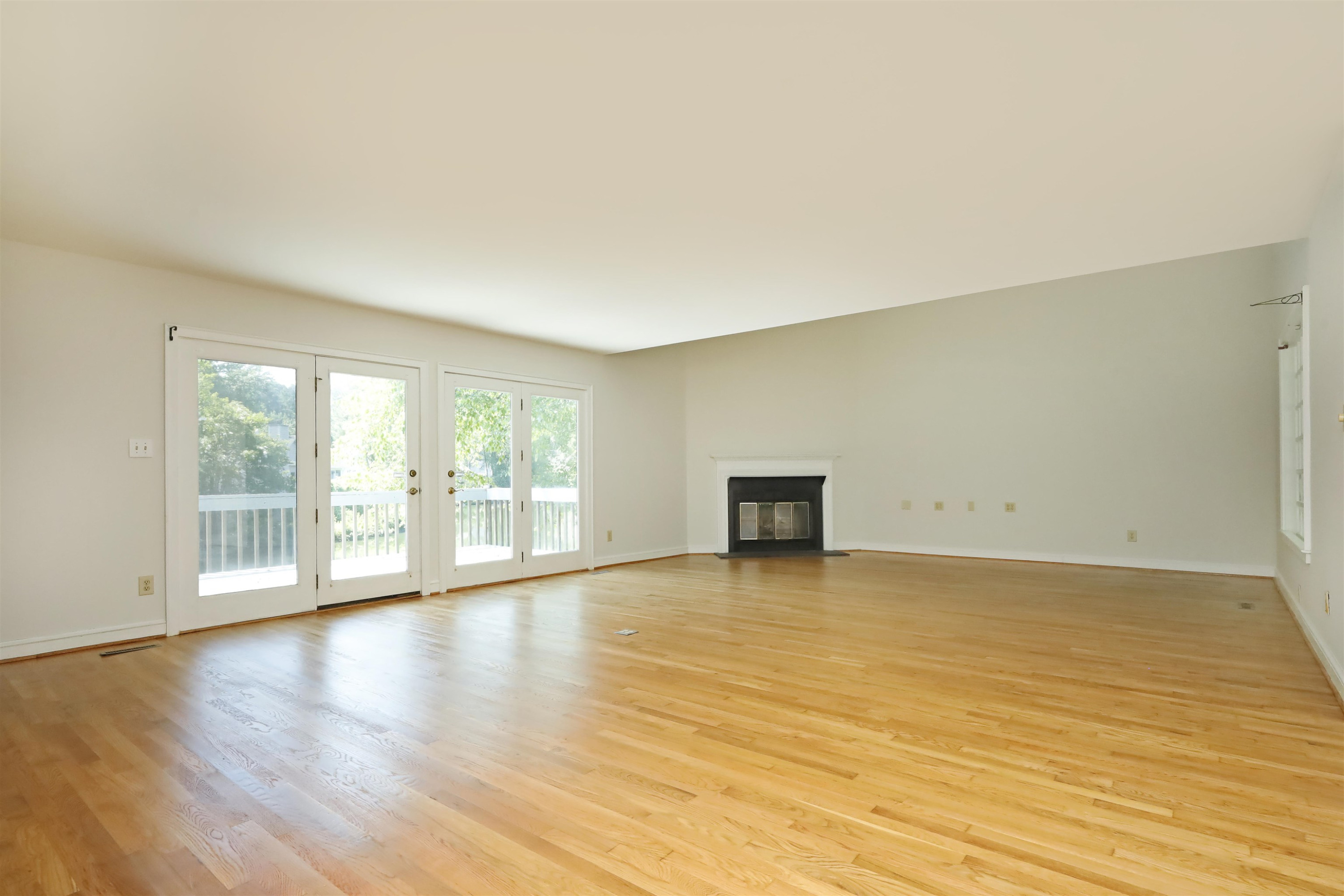 130 Weatherhill Pointe photo 5