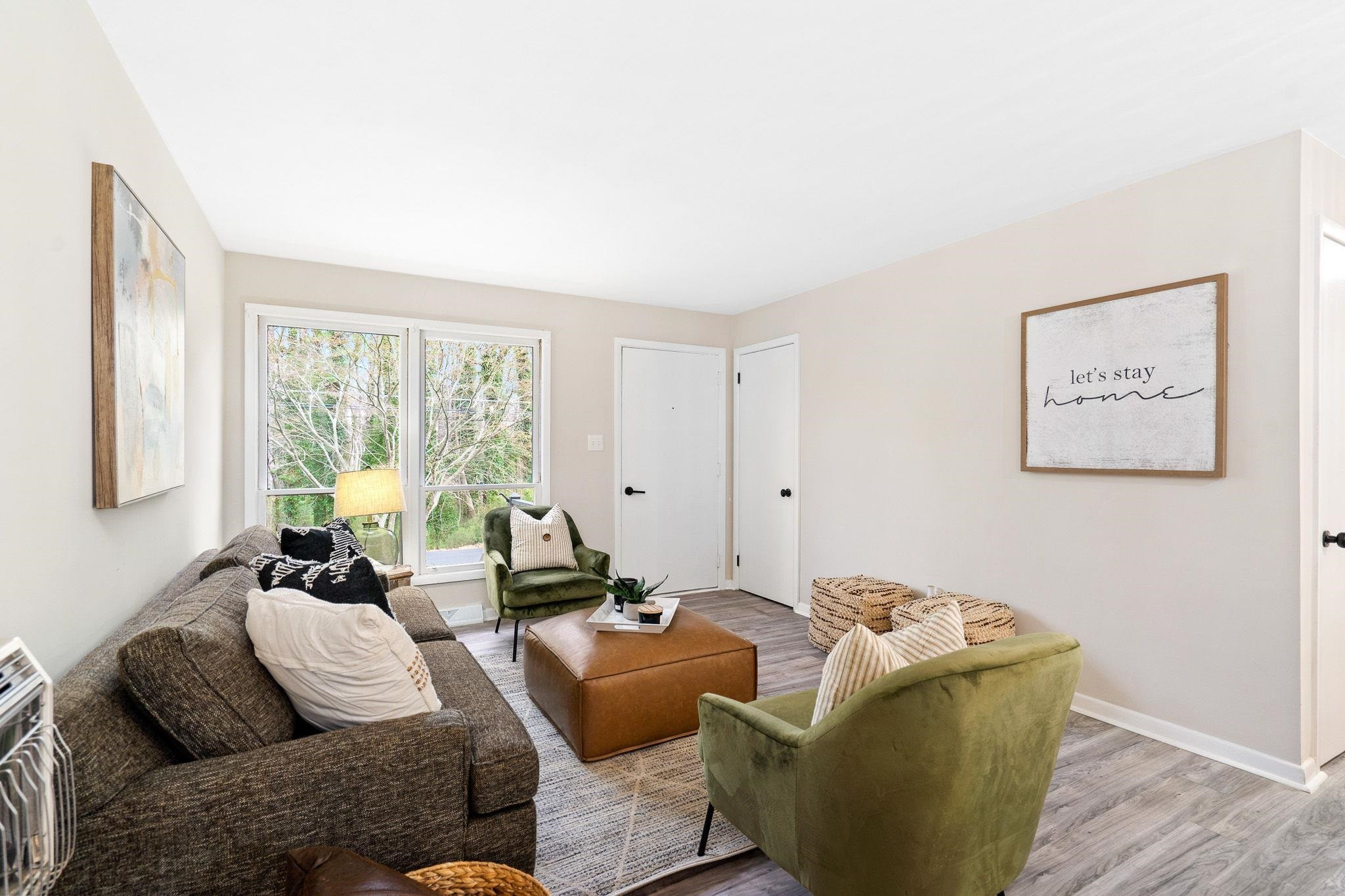 925 N Dogwood Avenue photo 5