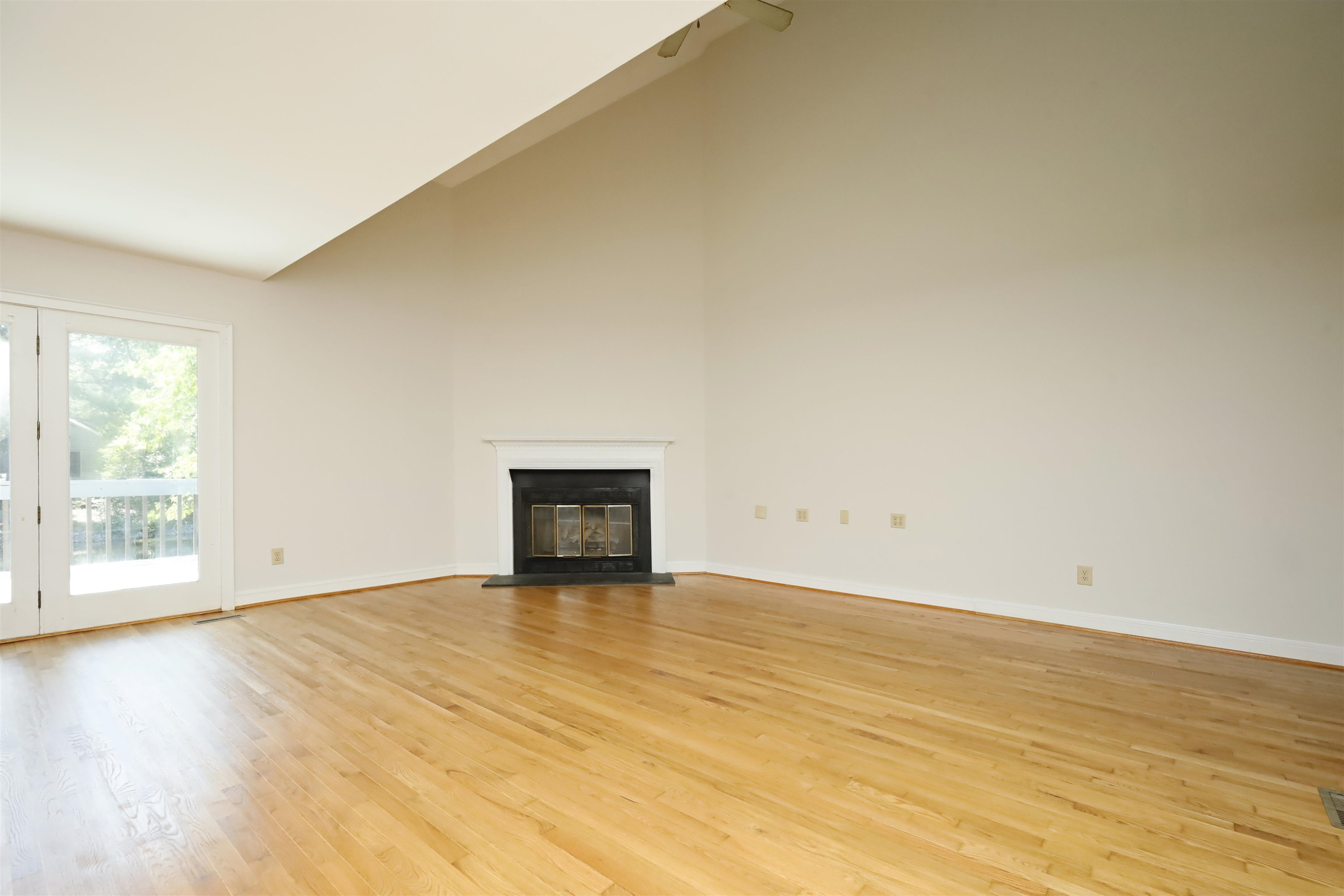 130 Weatherhill Pointe photo 8